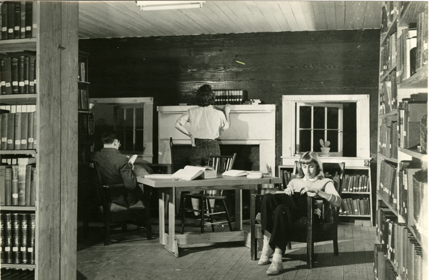 Black Mountain College, Students reading