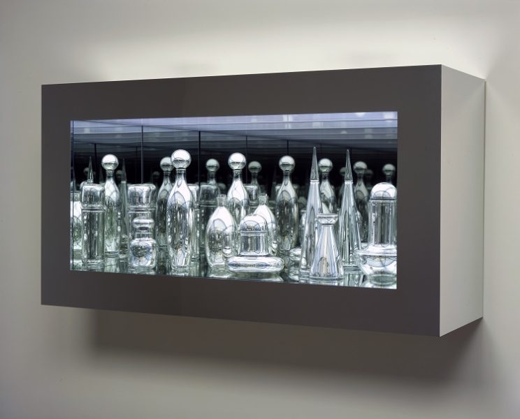 Josiah McElheny, Czech Modernism Mirrored and Reflected Infinitely, 2005
